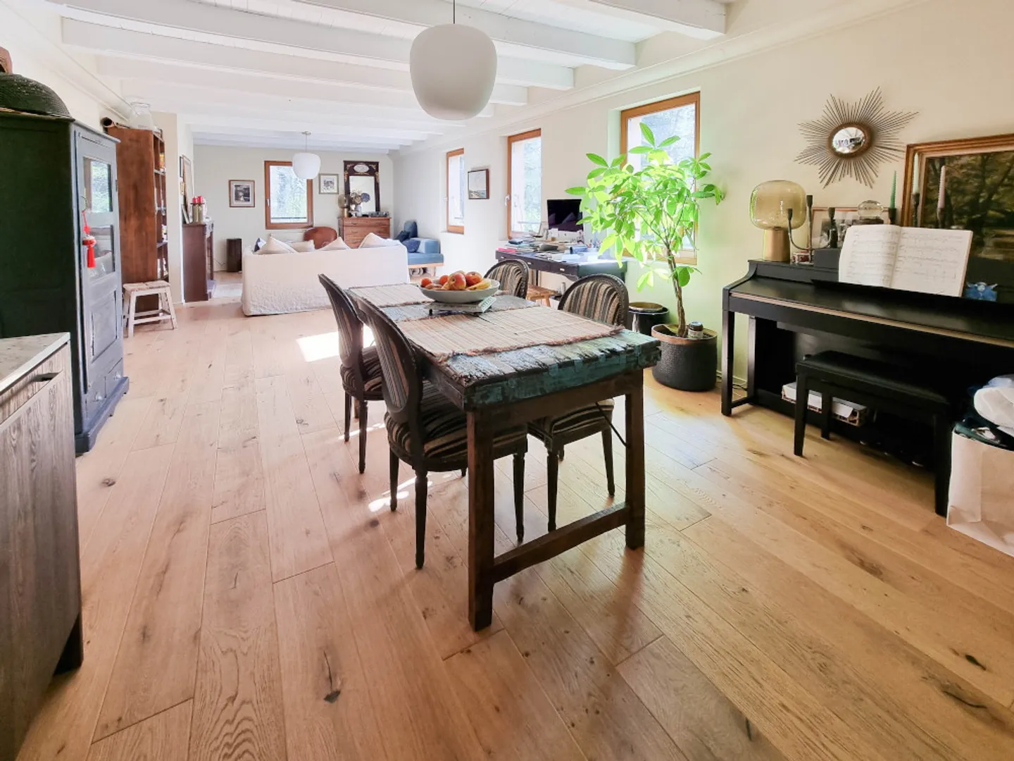 In vendita 
– Elegante duplex ristrutturato con giardino privato a Presinge - Foto 3 di 11