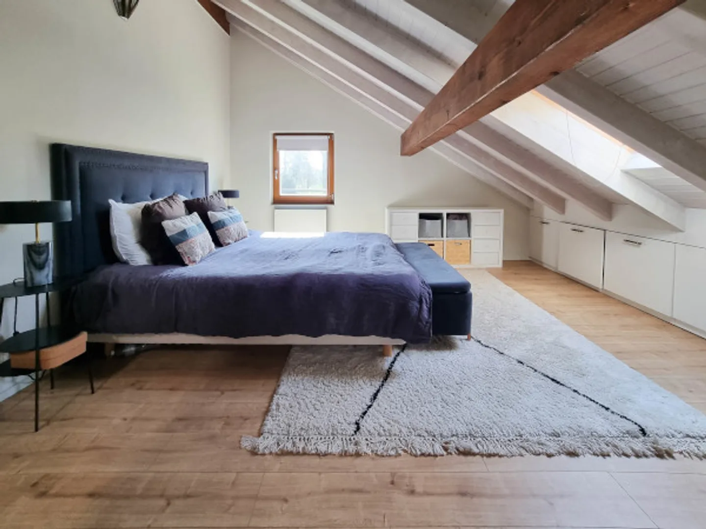 In vendita 
– Elegante duplex ristrutturato con giardino privato a Presinge - Foto 7 di 11