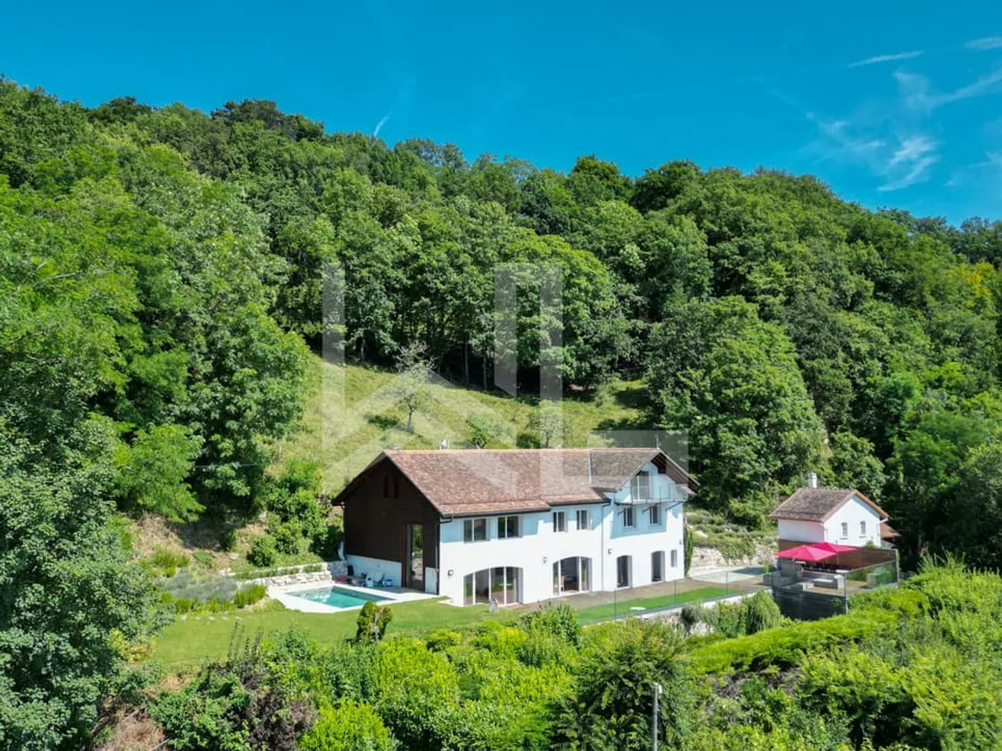 Superbe propriété avec cachet et caractère - Foto 1 di 13