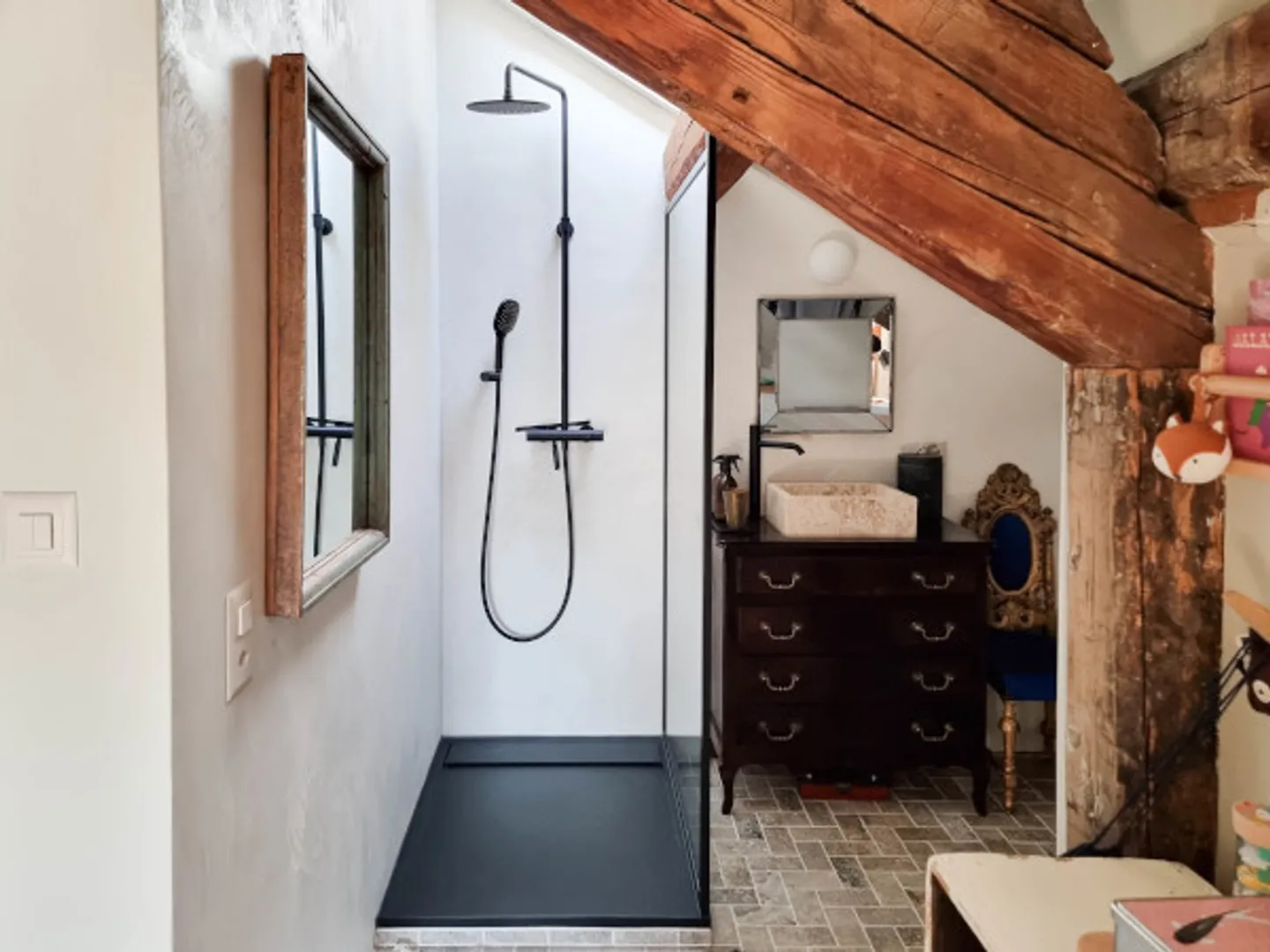 In vendita 
– Elegante duplex ristrutturato con giardino privato a Presinge - Foto 10 di 11