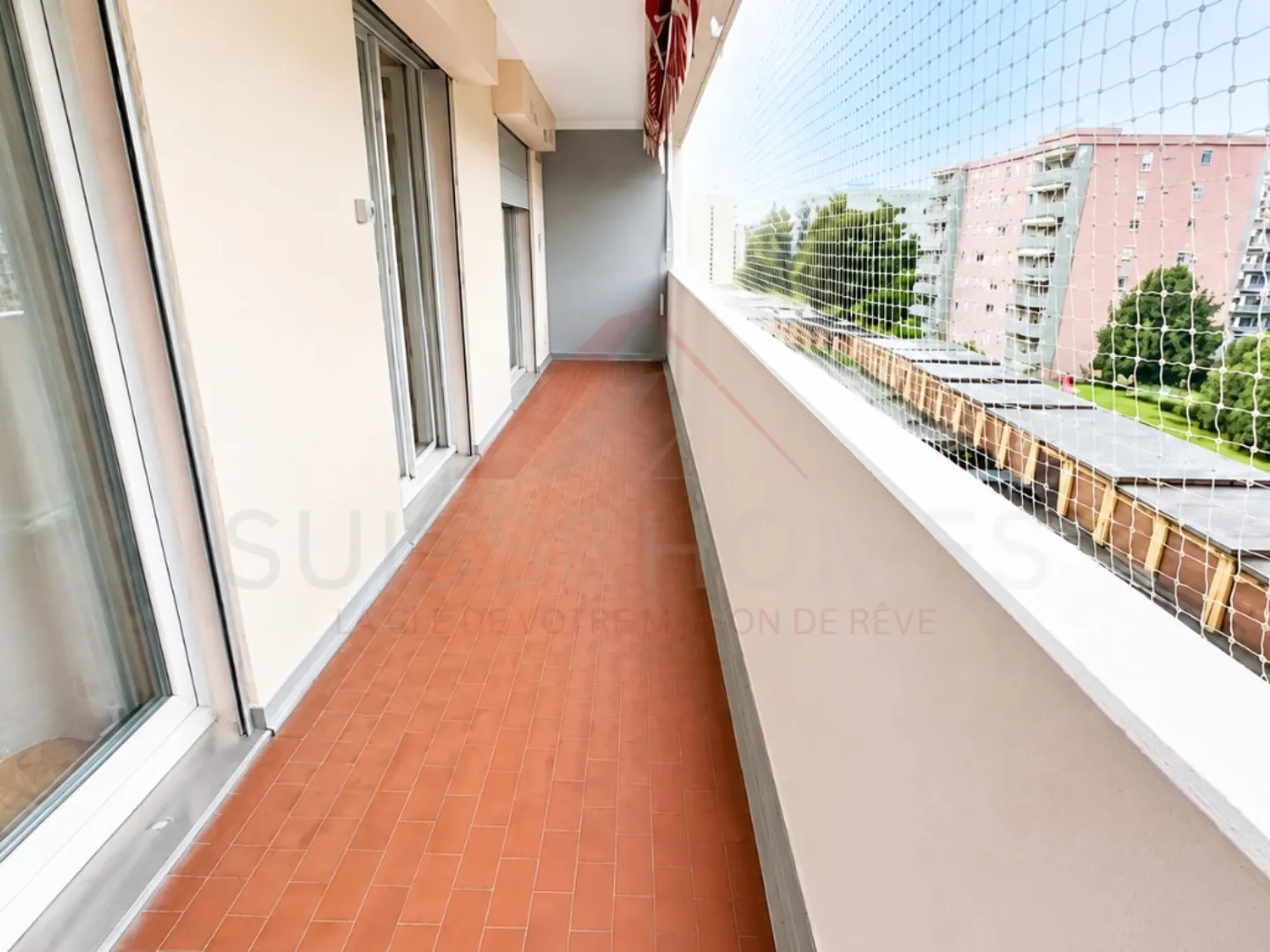 Rare in Fribourg - Fully renovated modern apartment with parking - Photo 7 of 11