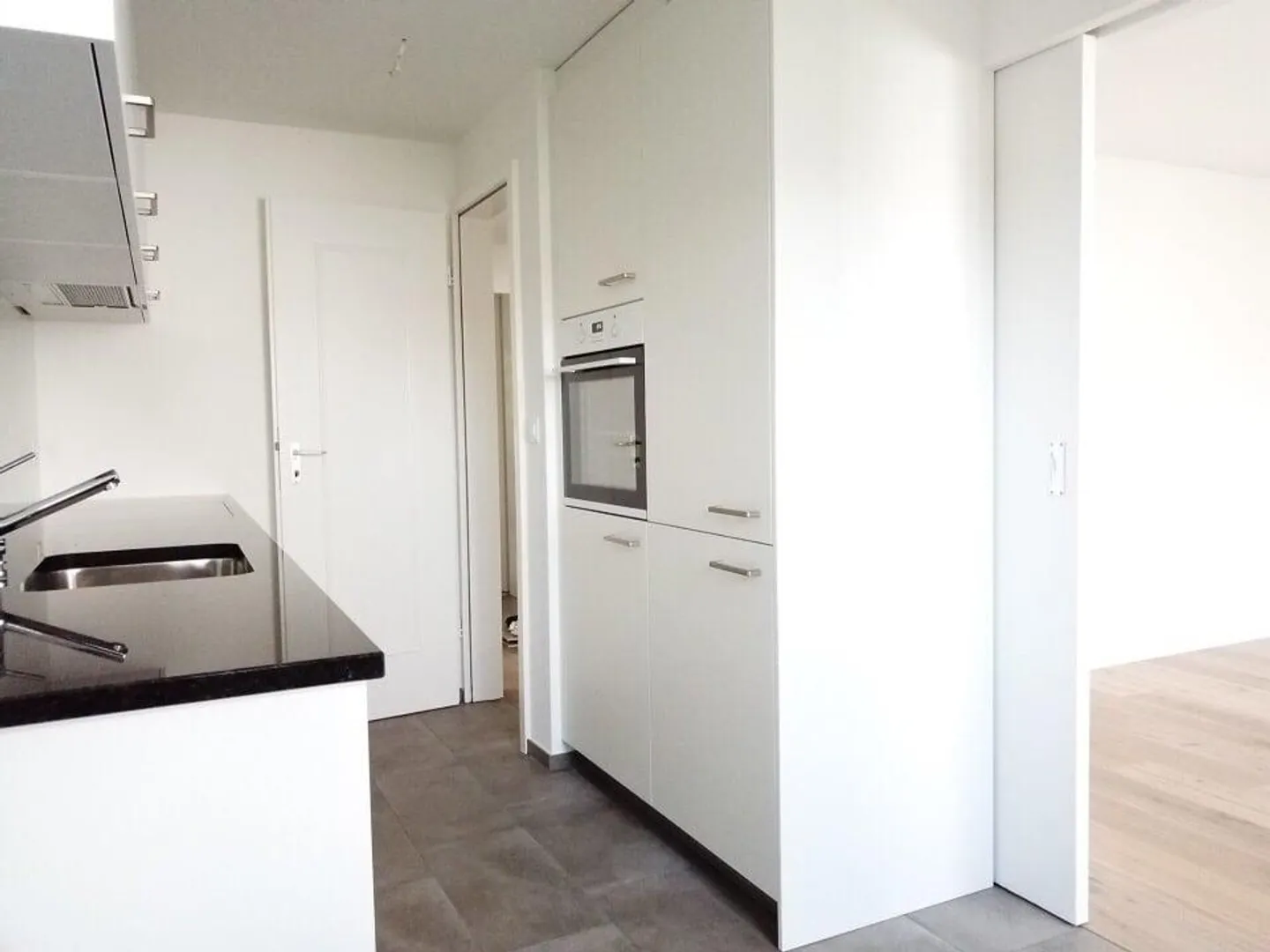 Beautiful 3 1/2-room apartment in Basel - Photo 3 of 8