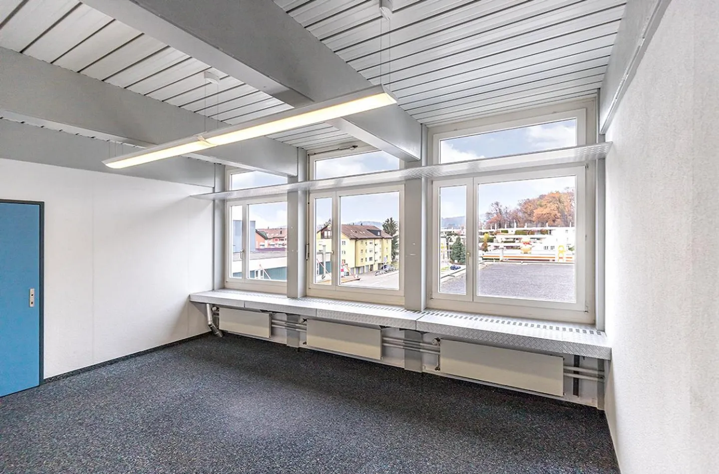 Bureaux / Ateliers temporaires à la Steinackerstrasse 19 à Kloten - Photo 2 sur 2