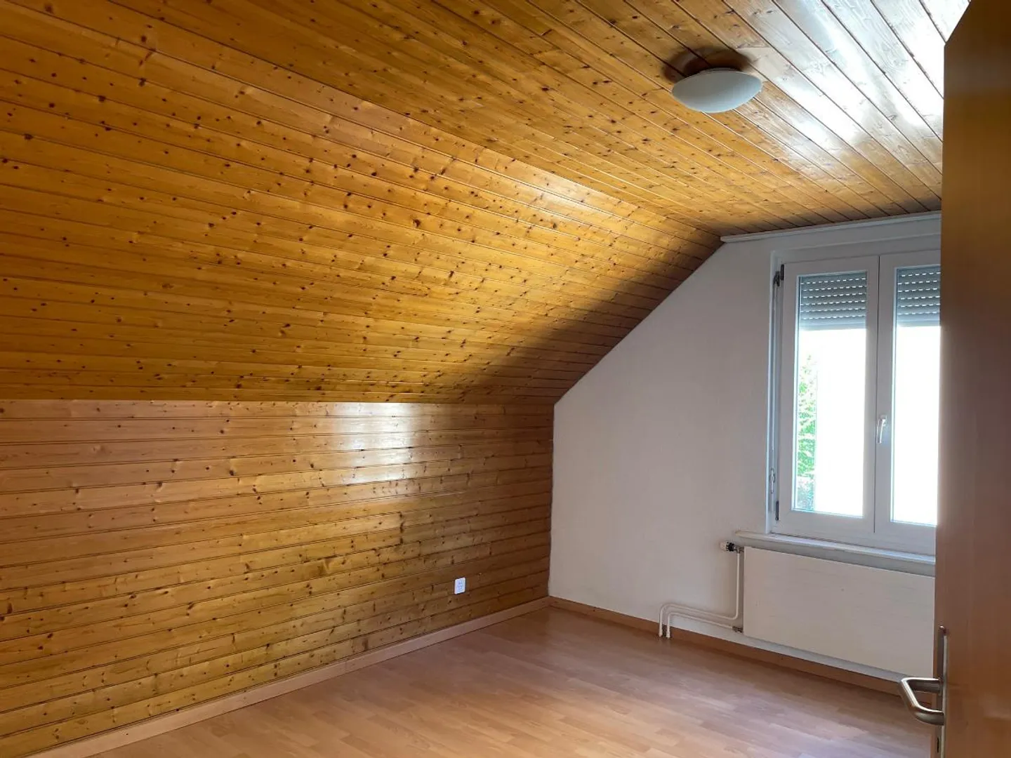 Appartement sous les combles de 3,5 pièces - Photo 3 sur 5