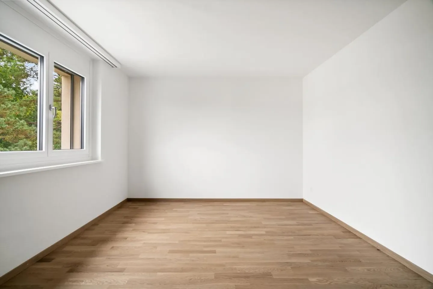 Appartement 4.5 pièces dans un quartier familial - Photo 4 sur 8