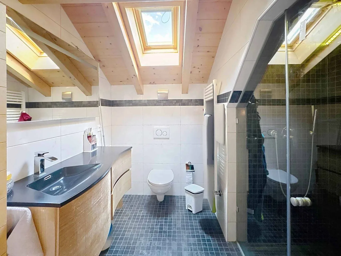 Superbe duplex attique à Erde, un véritable havre de paix - Photo 10 sur 11