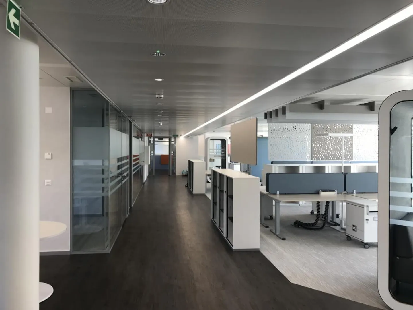 Large office floor of 850 m2 divisible 450 m2 CFF Station Morges! - Photo 1 of 11