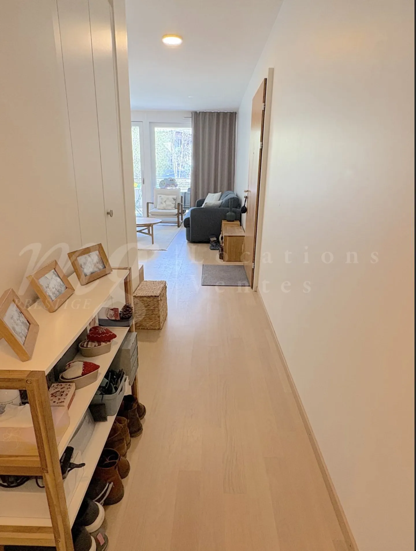 Charming Apartment with Terrace - Photo 6 of 13