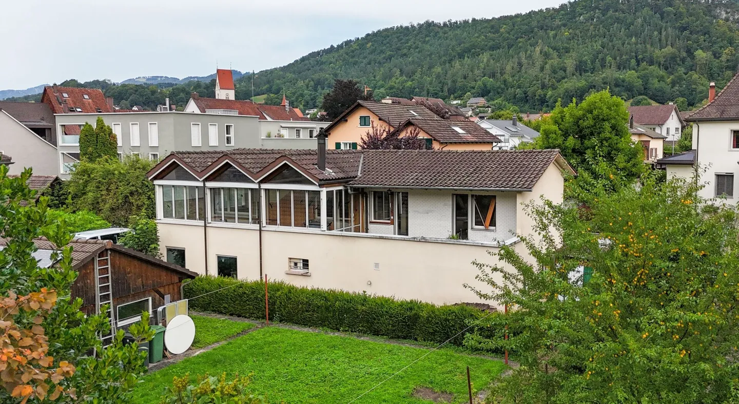5.5 Room Single Family Home with Large Conservatory and Terrace with Interesting Development Potential - Photo 1 of 15
