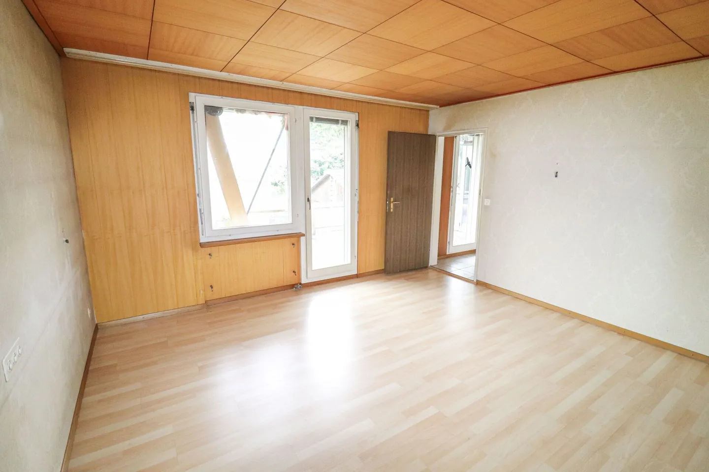 5.5 Room Single Family Home with Large Conservatory and Terrace with Interesting Development Potential - Photo 11 of 15
