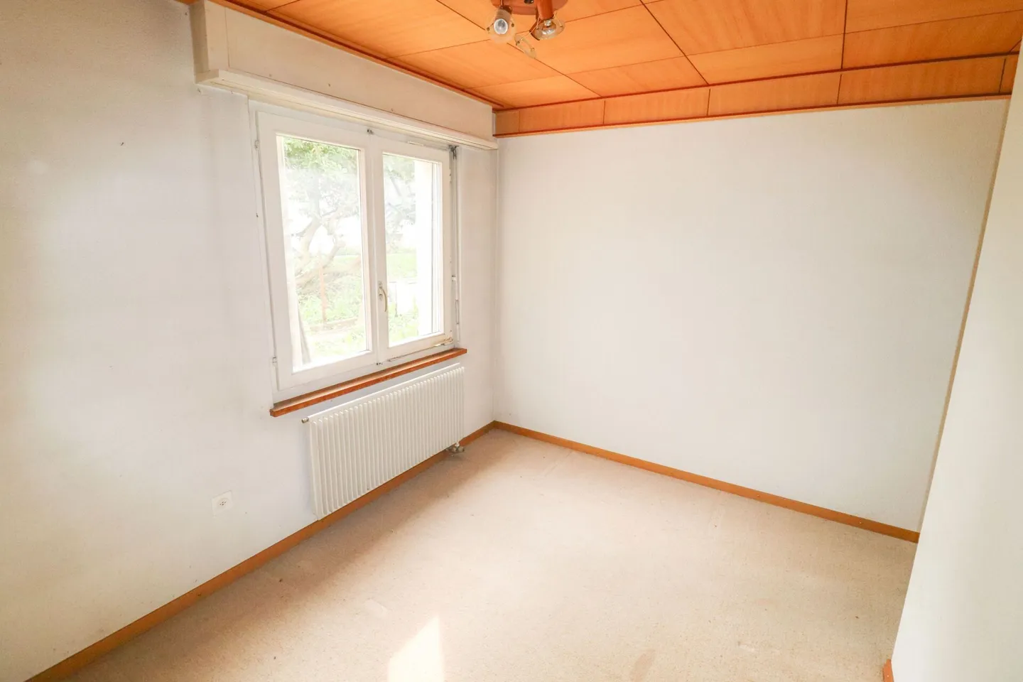 5.5 Room Single Family Home with Large Conservatory and Terrace with Interesting Development Potential - Photo 13 of 15