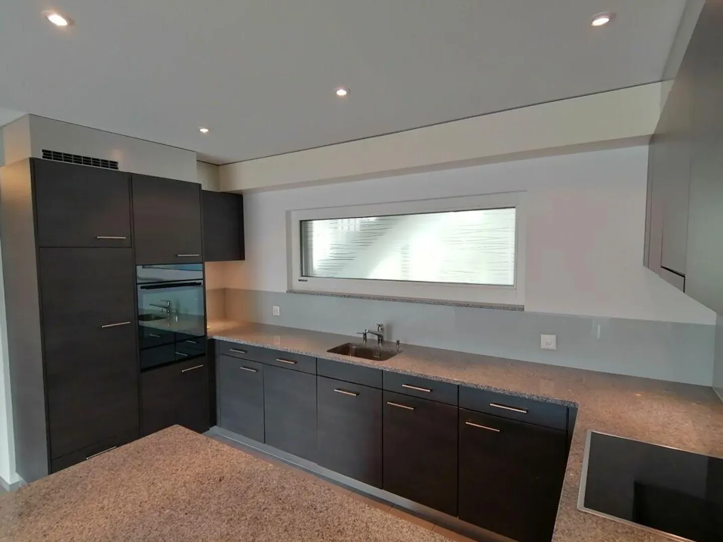 Centrally located & modern 3.5-room apartment - Photo 4 of 12