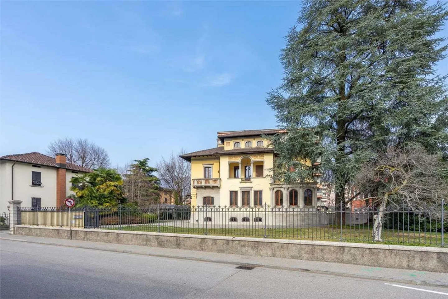 Villa prestigiosa in stile Liberty - Foto 2 di 13