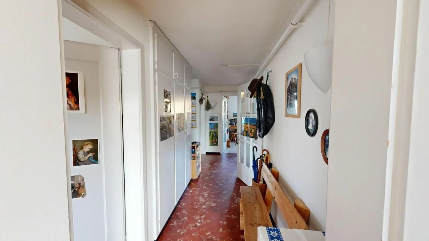 2-Familienhaus mit Potenzial an attraktiver Lage in Wettingen - Foto 10 von 16