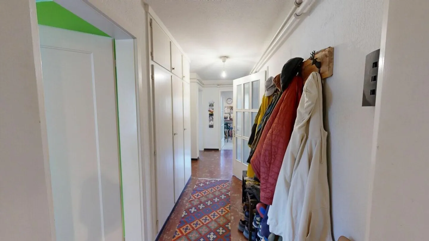 2-Familienhaus mit Potenzial an attraktiver Lage in Wettingen - Foto 5 von 16