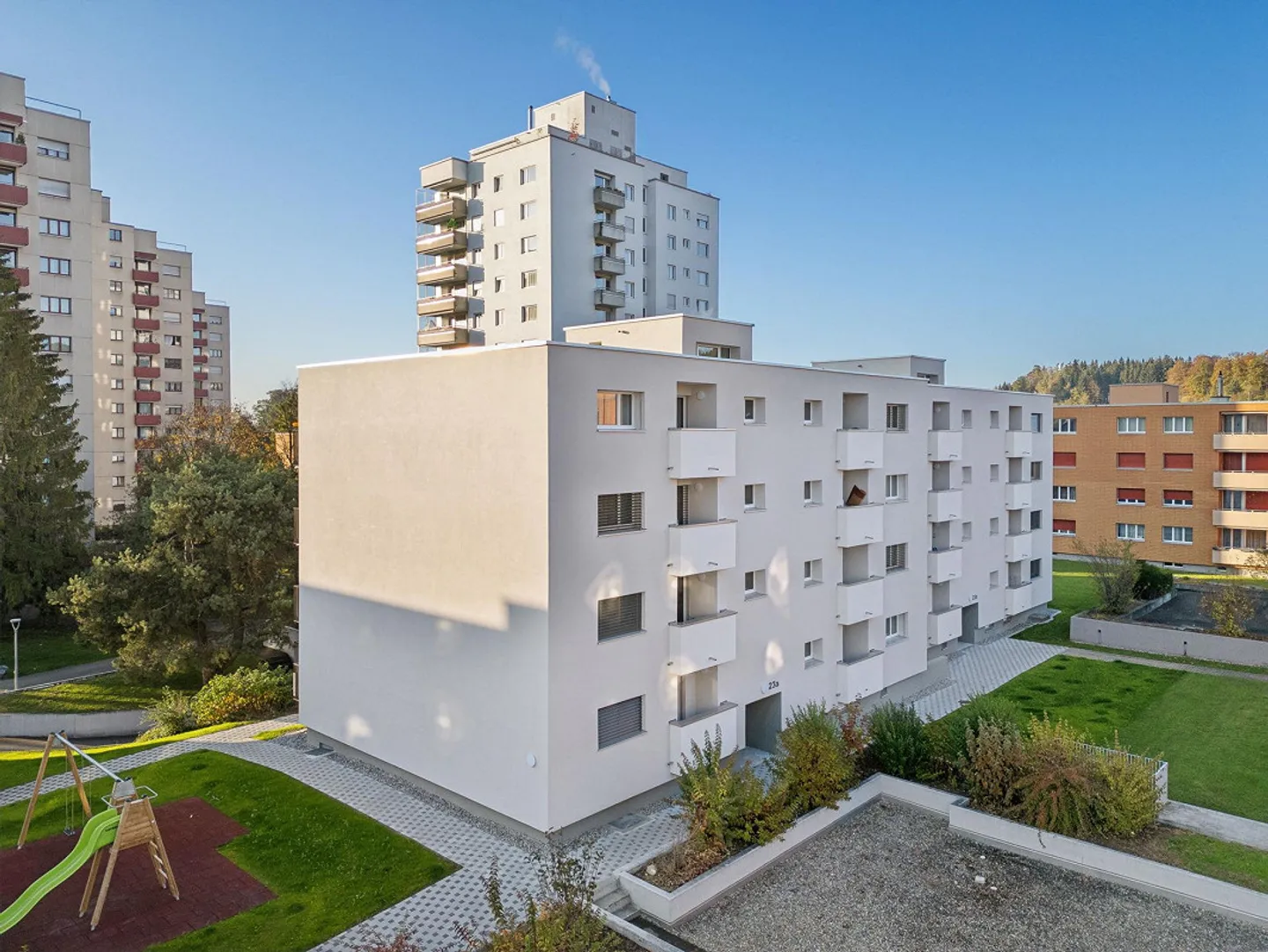 Modern apartment in an attractive neighborhood - Photo 5 of 6