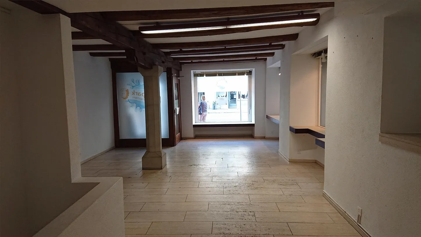Charmantes Gewerbelokal in historischem Gebäude in Bad Zurzach - Foto 2 von 7