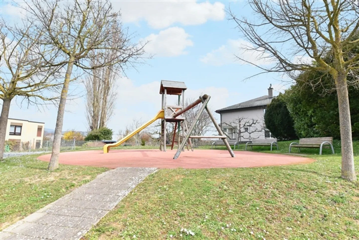 «Helle Luxuswohnung in Cortaillod» - Foto 8 von 9