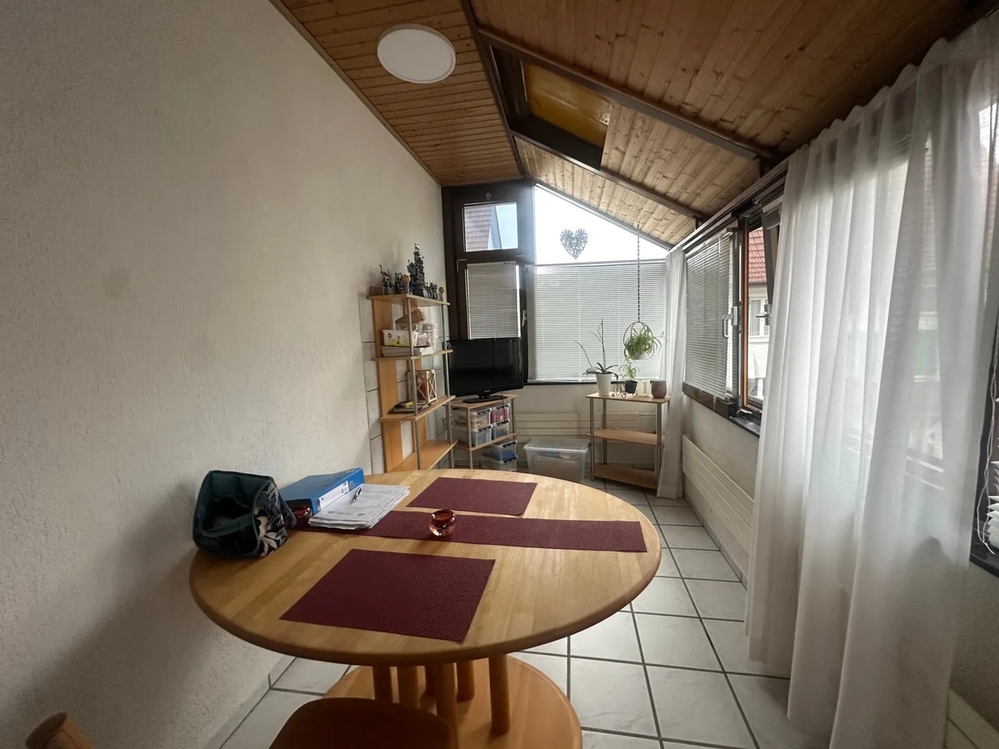 Semi-detached house for sale - Photo 7 of 12