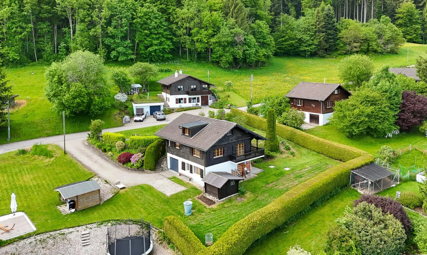 Chalet di charme con vista panoramica e potenziale di ampliamento - Foto 3 di 13