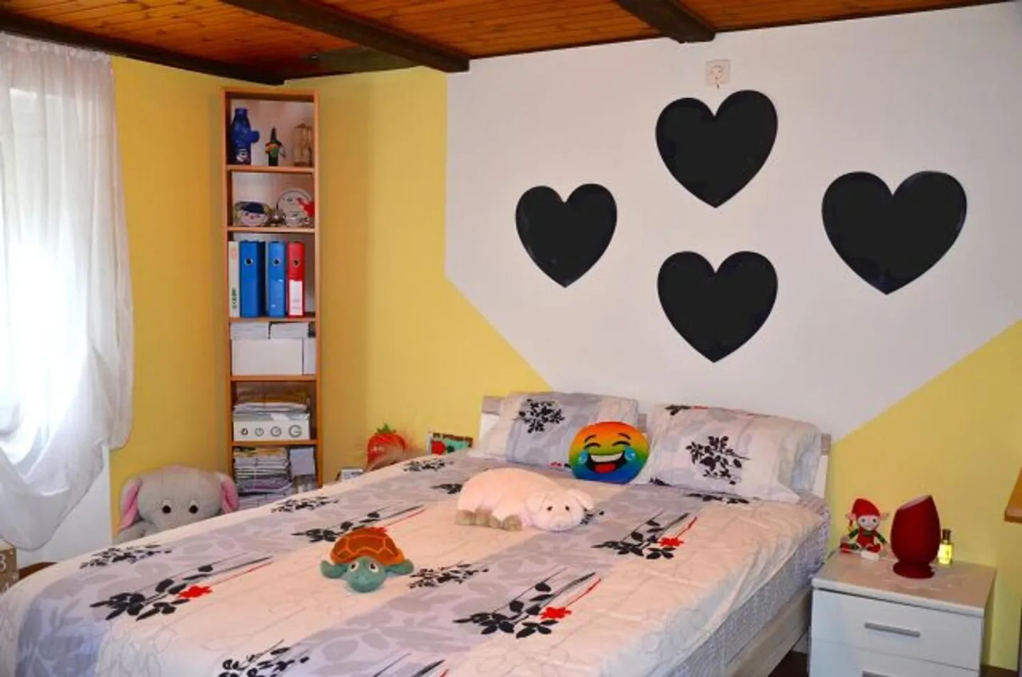 Maison individuelle de 6 1/2 pièces avec grand terrain dans un emplacement très calme et ensoleillé / Belle maison de 6,5 pièces avec grand terrain - Photo 8 sur 13