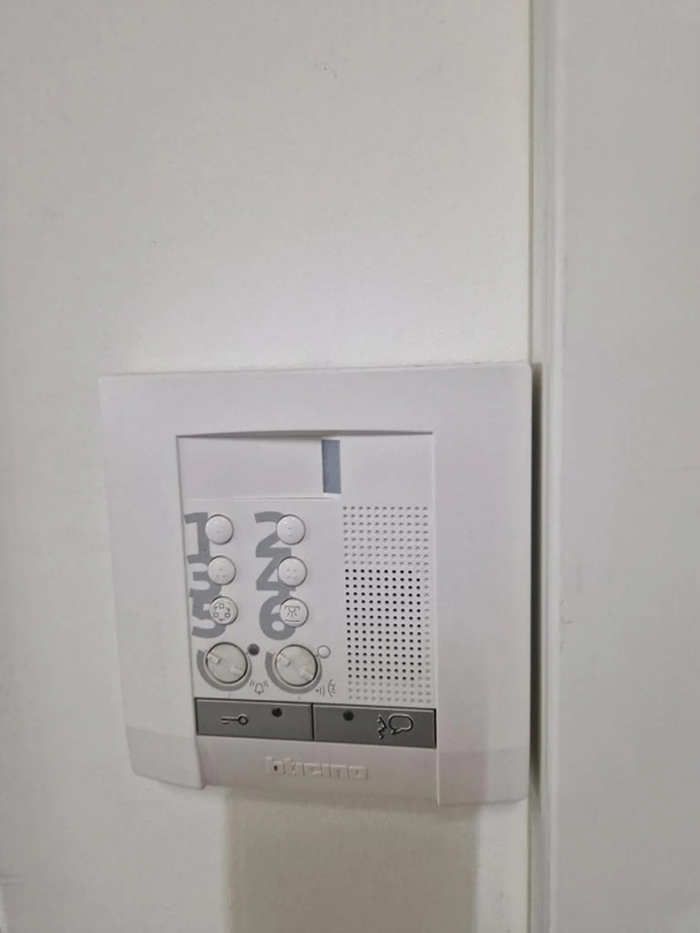 Zentrale Bürofläche zu Vermieten - Foto 8 von 9