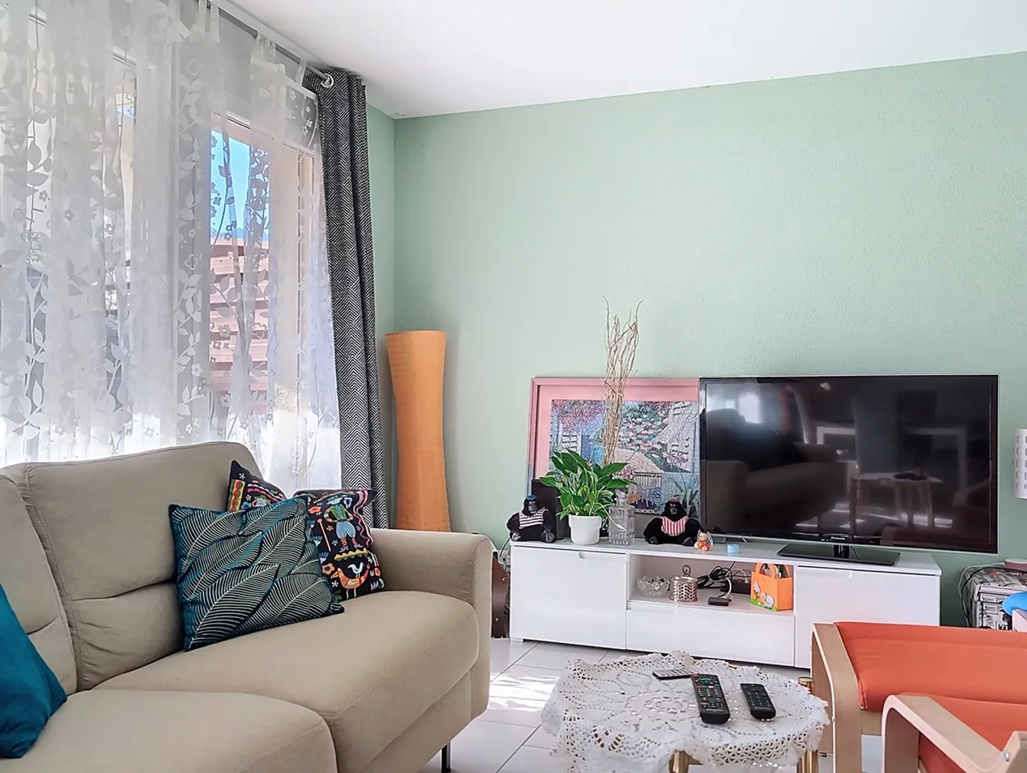 Charming Ground Floor Apartment - Photo 3 of 8