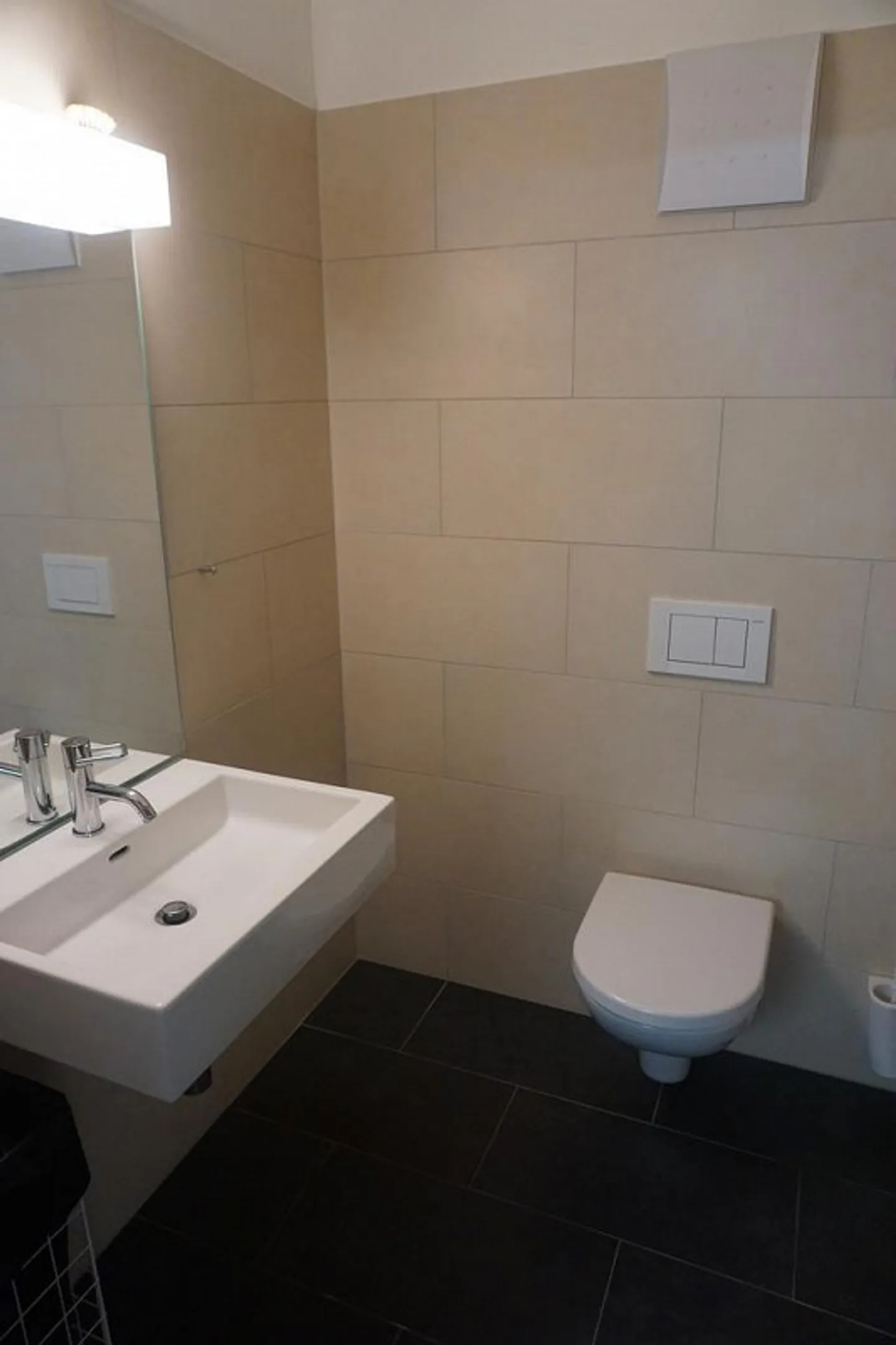 Zentrale Bürofläche zu Vermieten - Foto 9 von 9