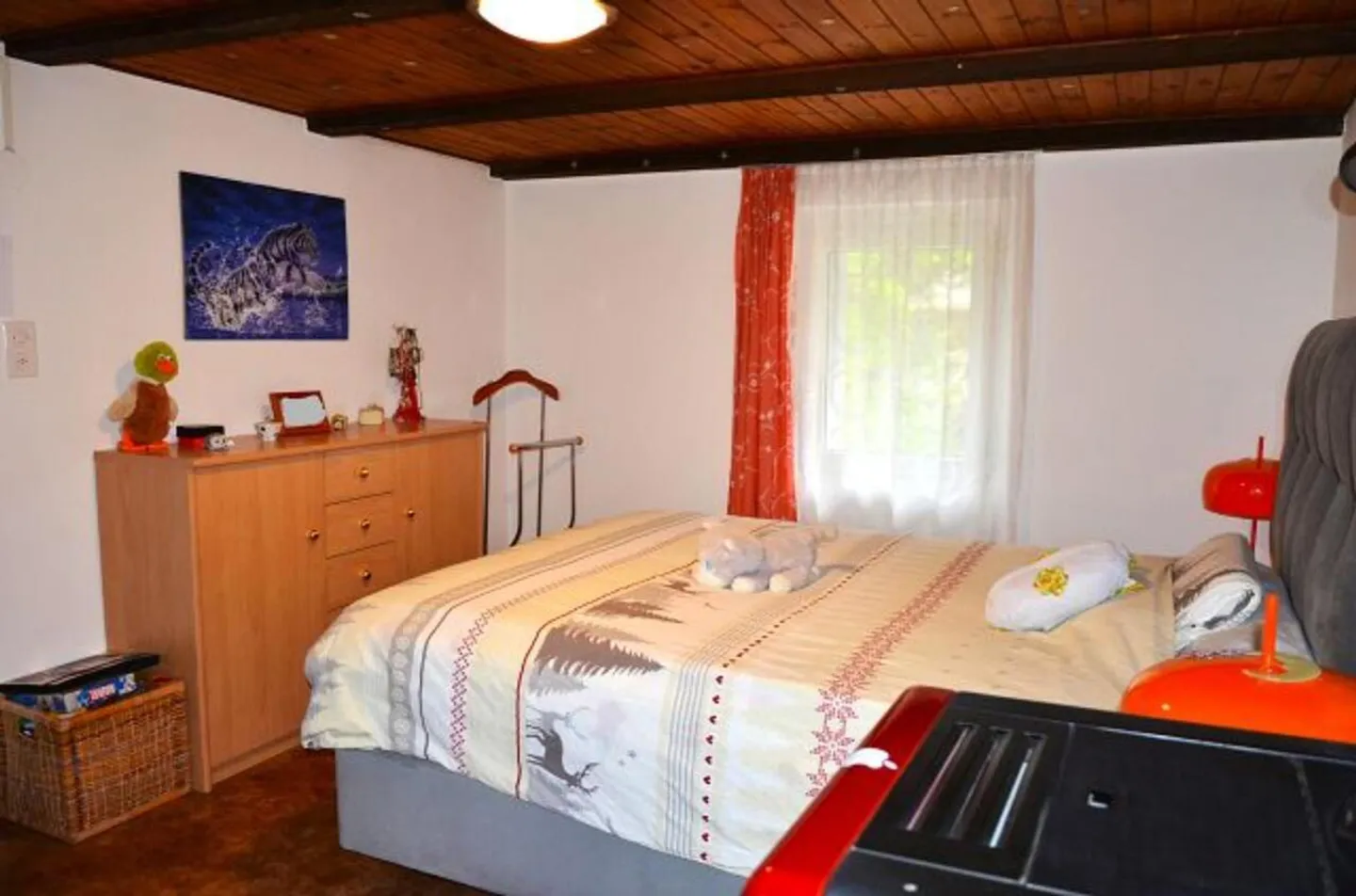 Maison individuelle de 6 1/2 pièces avec grand terrain dans un emplacement très calme et ensoleillé / Belle maison de 6,5 pièces avec grand terrain - Photo 13 sur 13