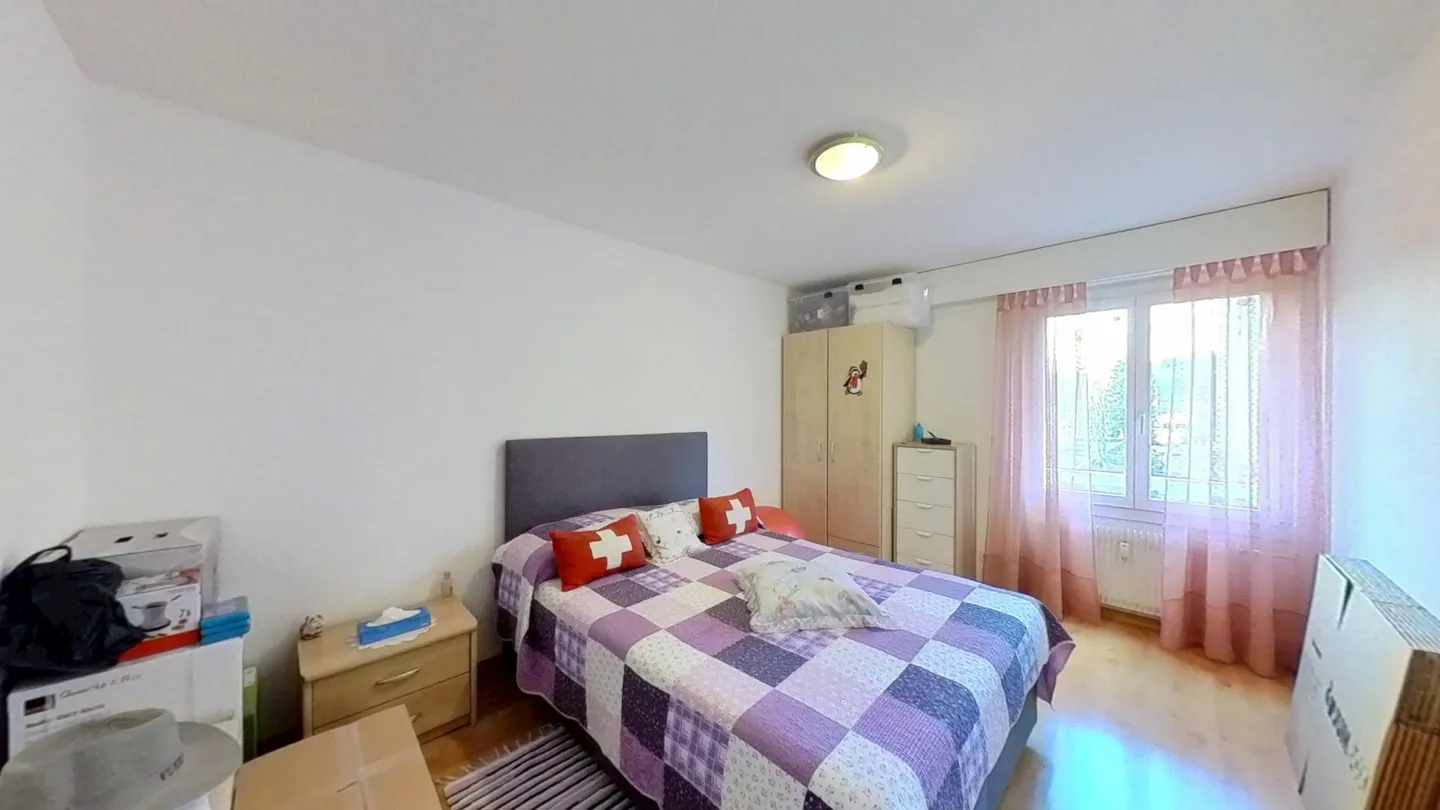 Spacious Family Apartment - Photo 4 of 10