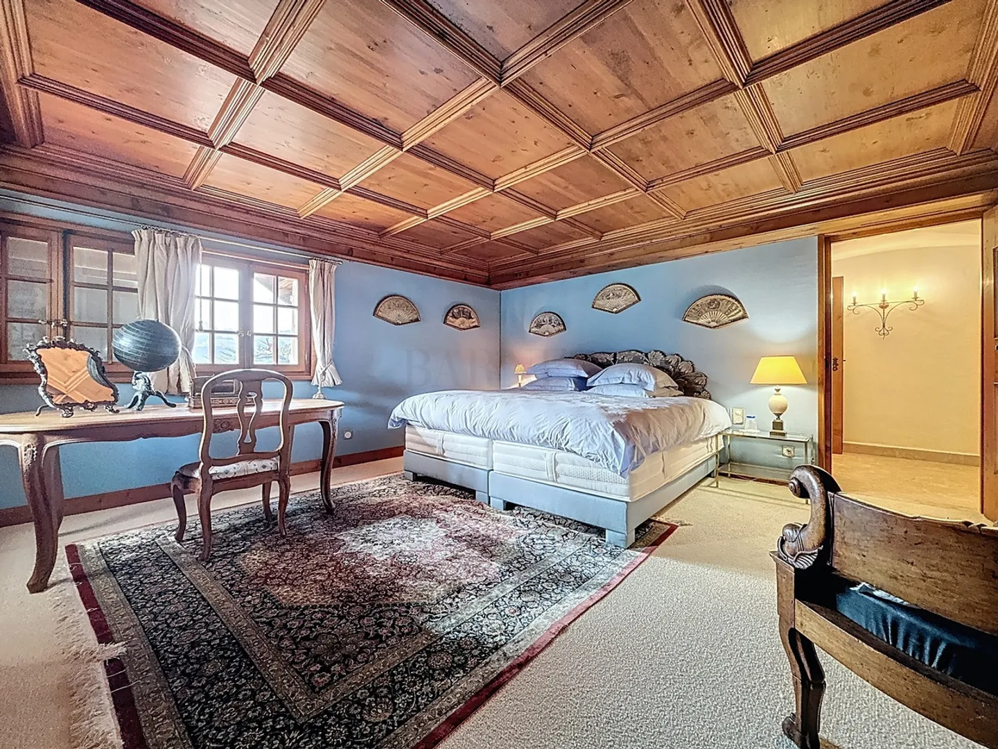 Rare item - Luxury chalet with stunning valley views - Photo 9 of 13