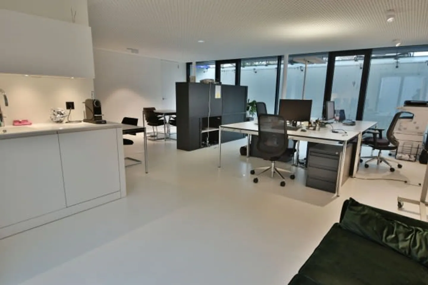 Modern Space for Office or Studio - Photo 3 of 4