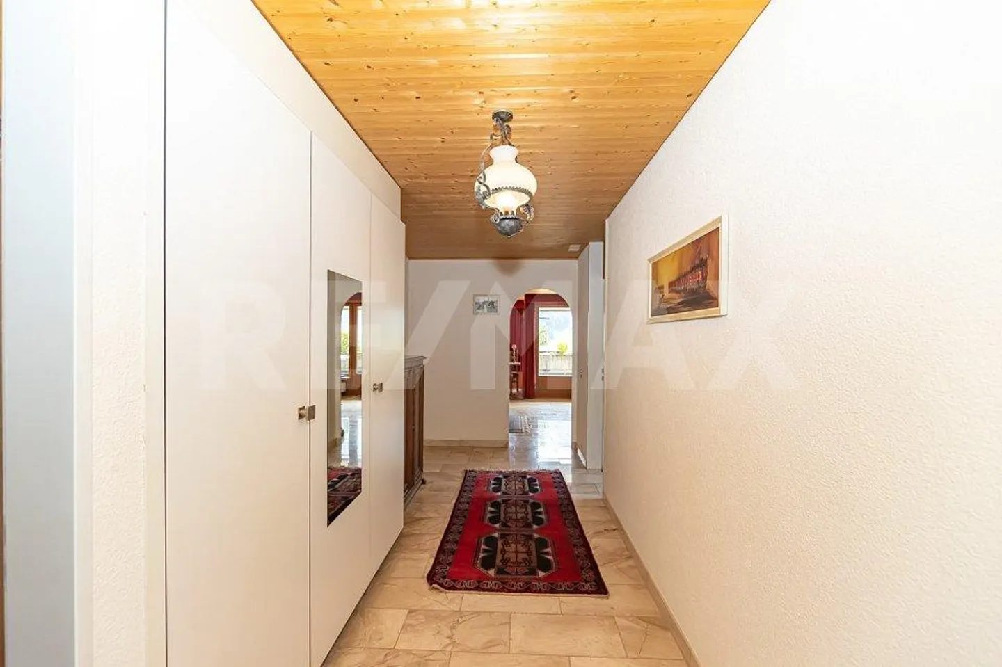 3.5 Room Apartment in a Privileged Location with a View - Photo 7 of 13