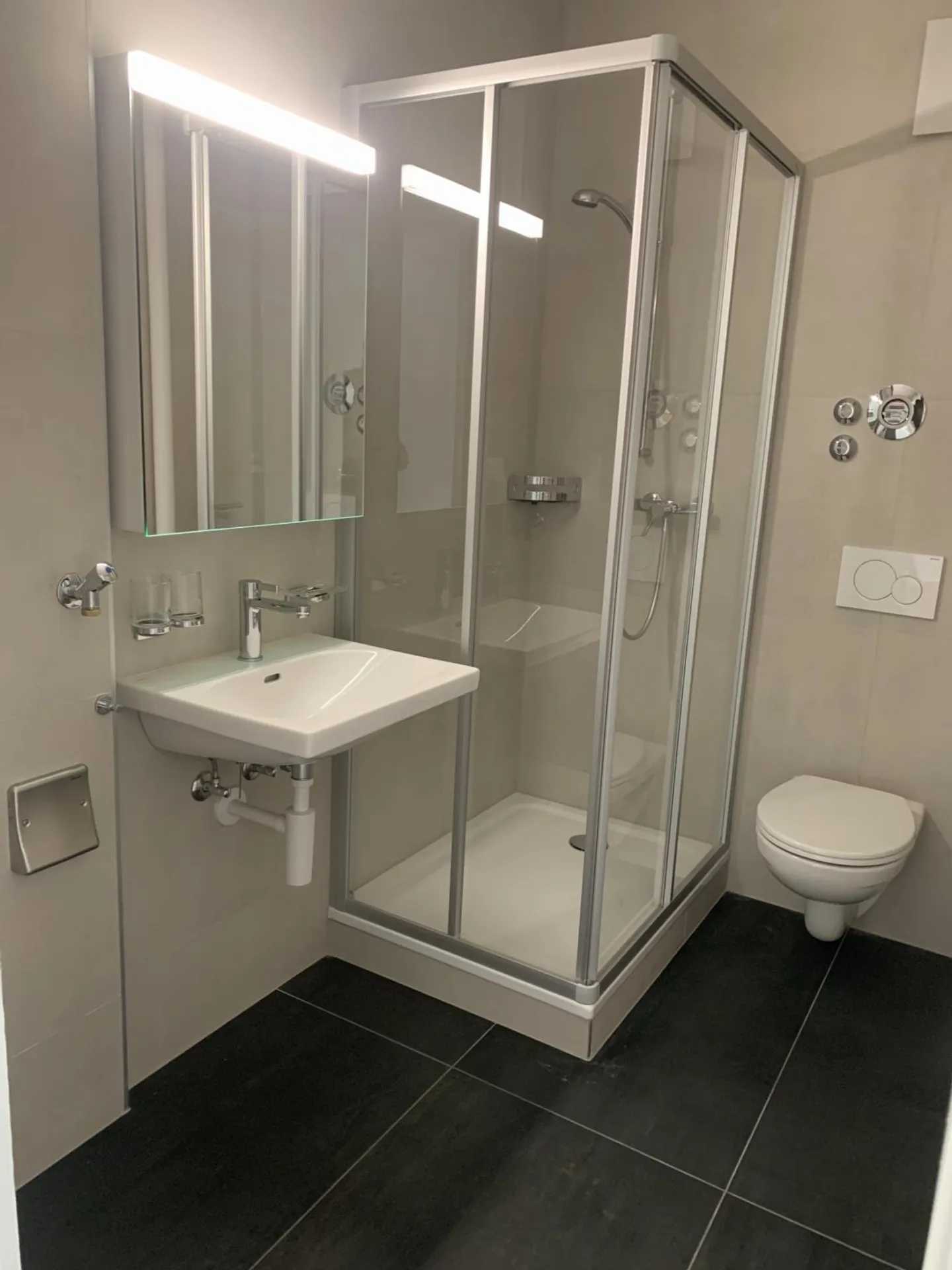 Charmant appartement 3 pièces - Photo 4 sur 9