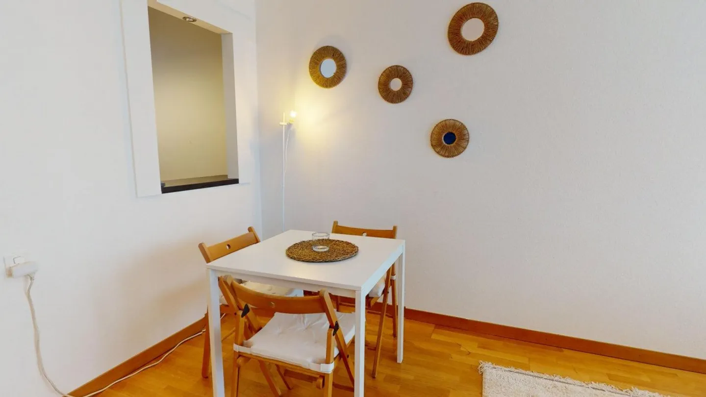 Charmantes Studio in Genf - Foto 2 von 8