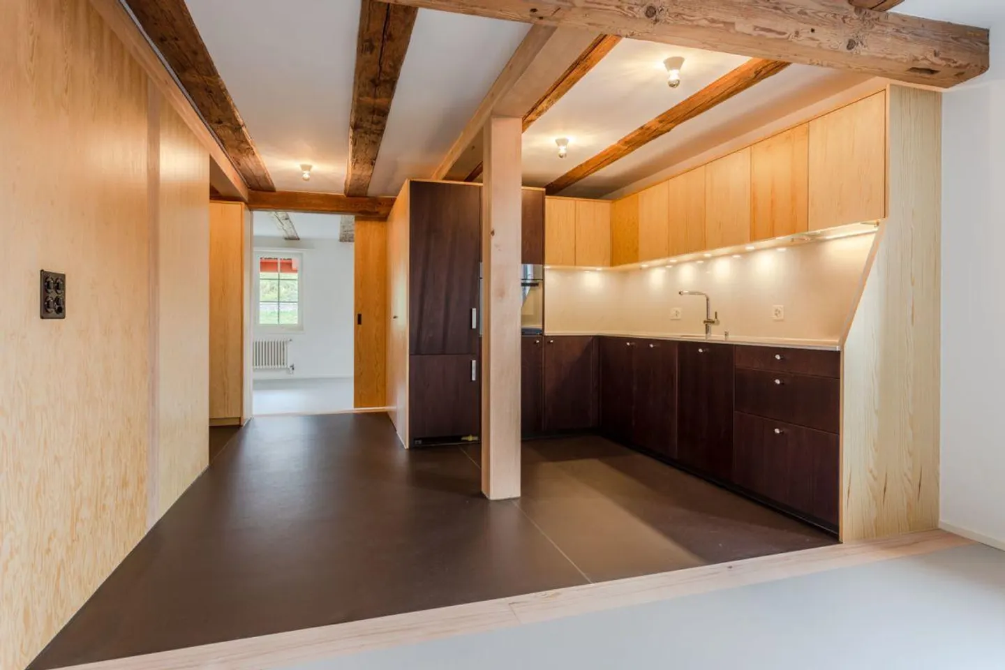 2.5 Room Apartment with Lake Access - Photo 8 of 14