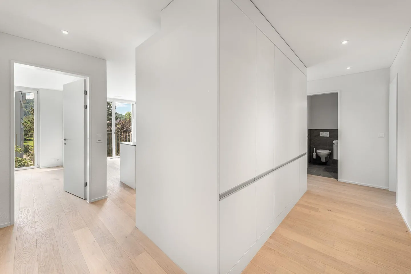 3.5 Room Apartment in Zurich - Photo 4 of 11