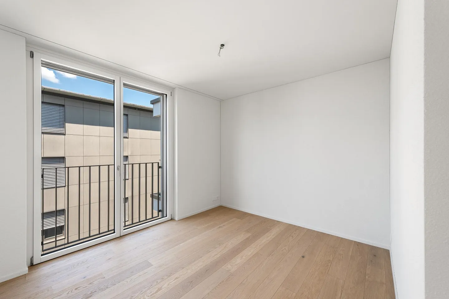 3.5 Room Apartment in Zurich - Photo 6 of 11