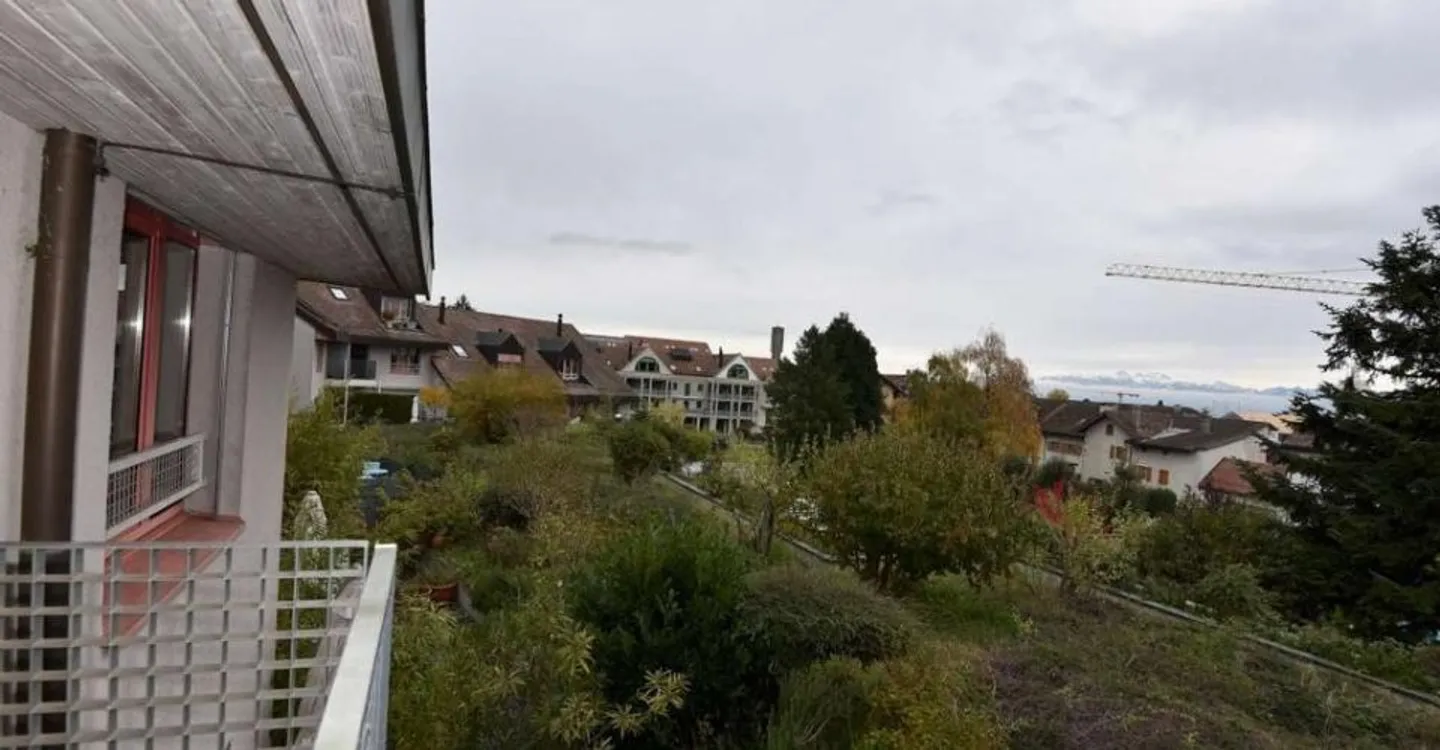 Charmant appartement 3 pièces avec balcon - Photo 4 sur 11
