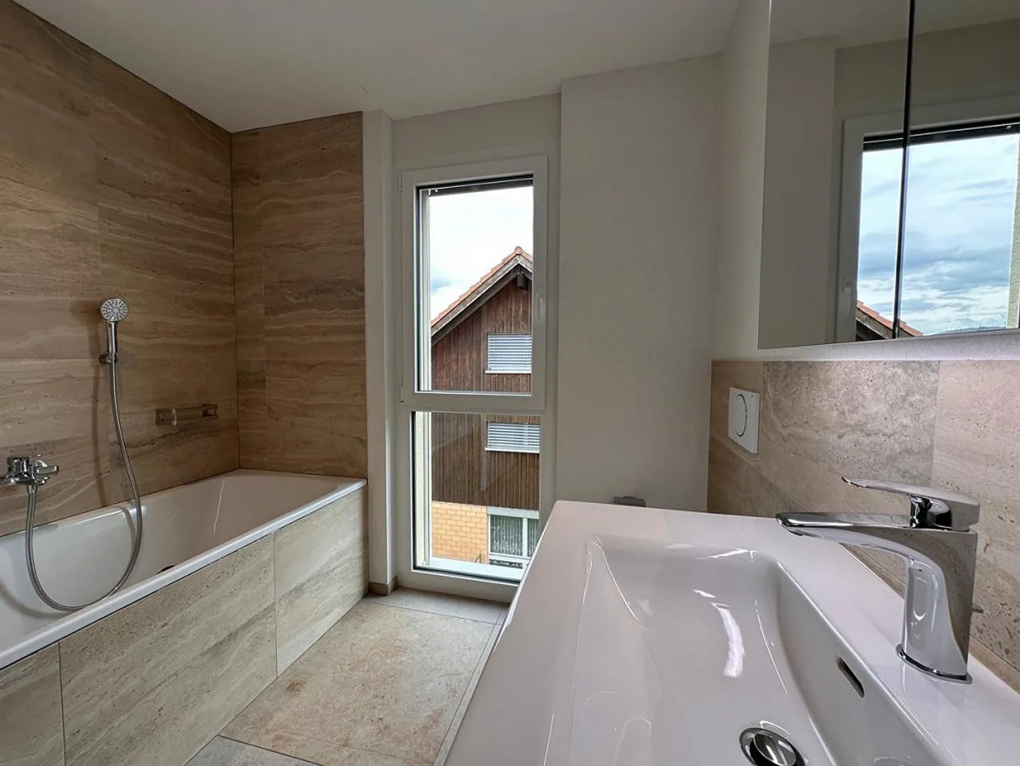 Ampio appartamento su due piani, Minergie-A® - Foto 27 di 28