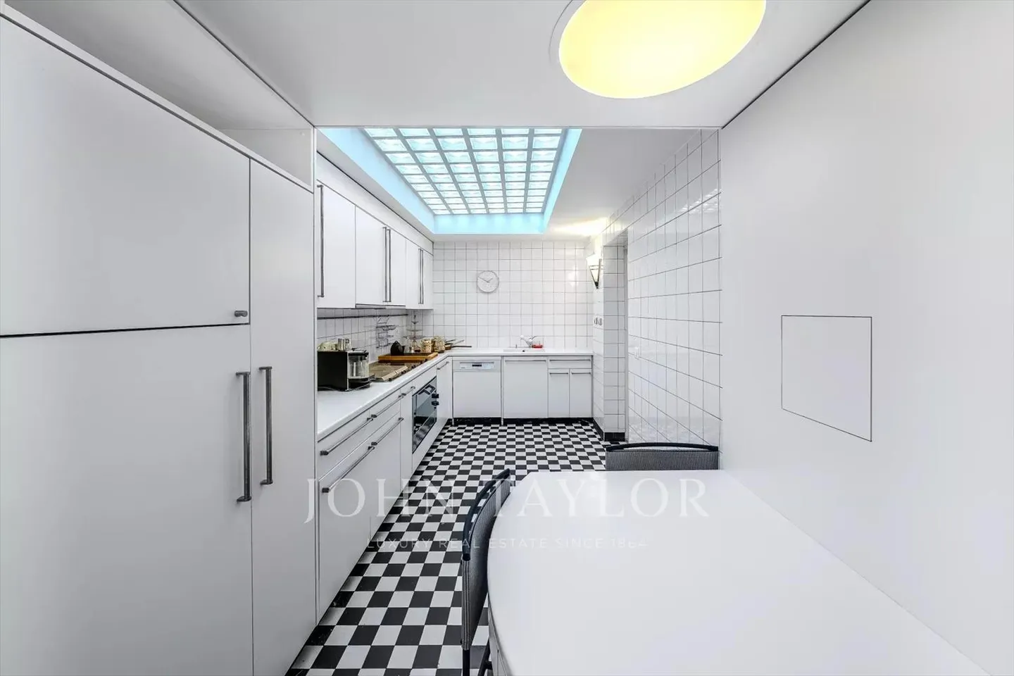 Modernisme, volume et prestige au cœur de la Riviera suisse - Photo 9 sur 13