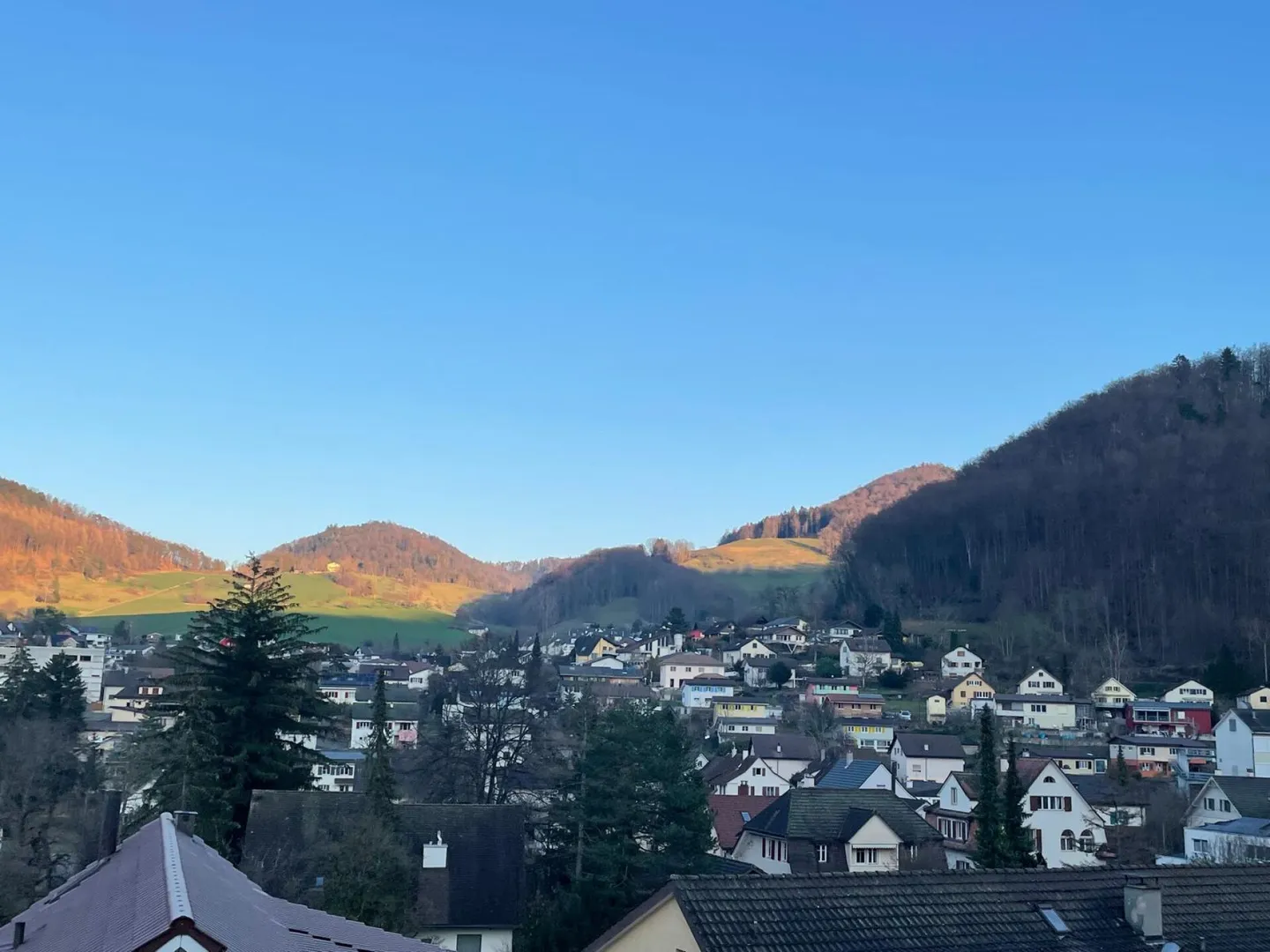 Modernes Wohnen mit toller Aussicht an zentraler Lage - Foto 10 von 11