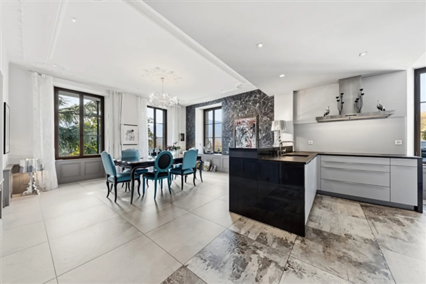 Mansion - Workshop and Park - Panoramic View - Photo 1 of 12