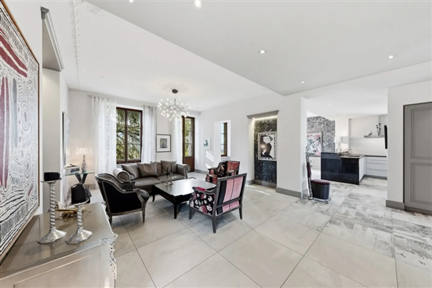 Mansion - Workshop and Park - Panoramic View - Photo 2 of 12