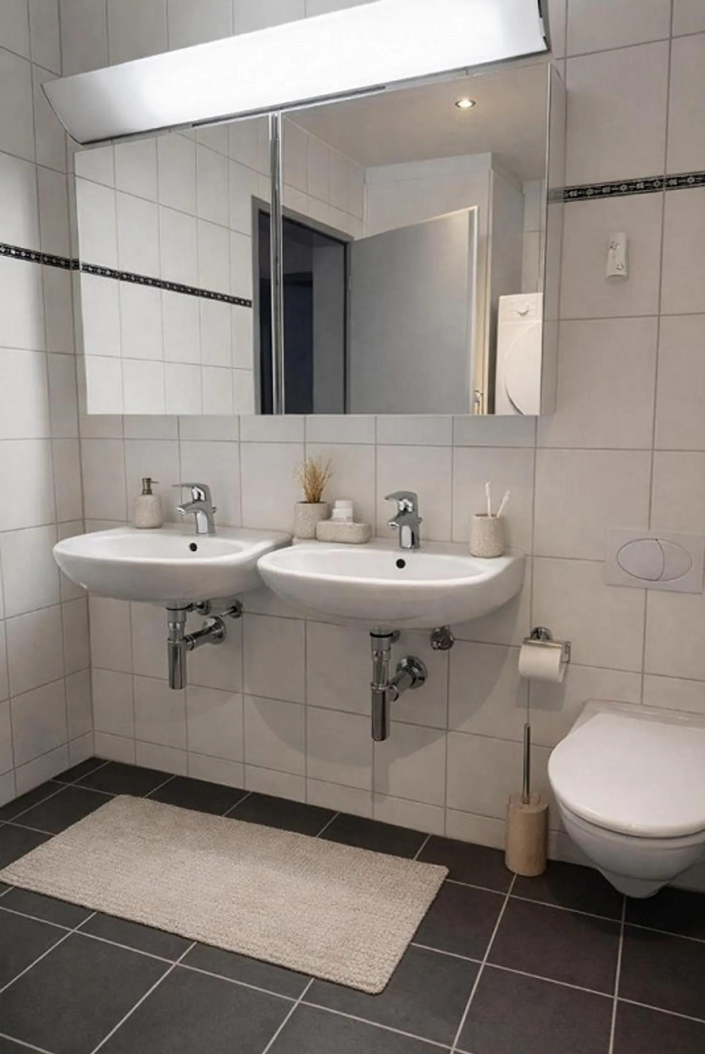 Wellness Oasis in the Center of Thalwil - Photo 8 of 9