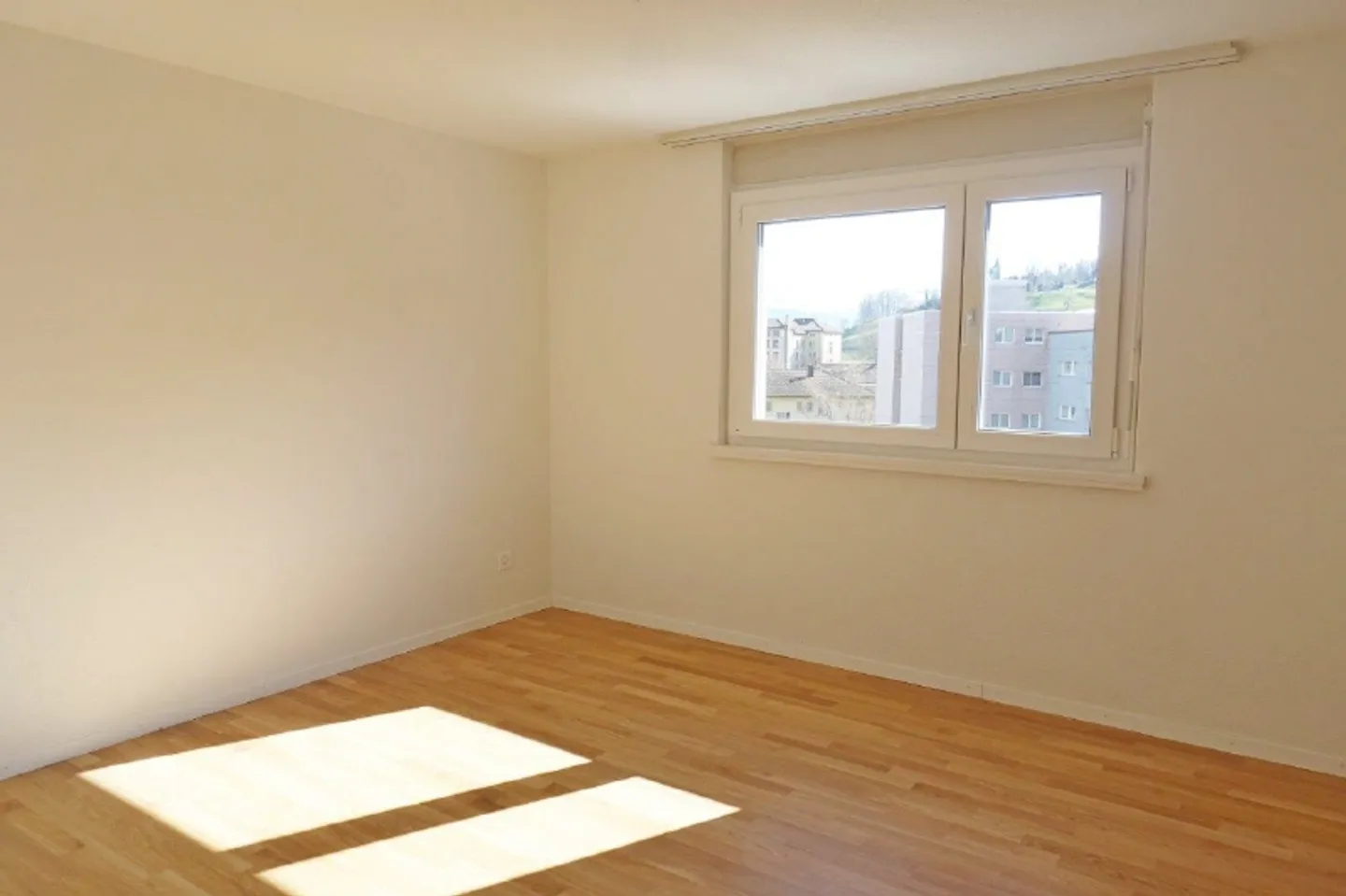 Appartamento 4 locali - Foto 5 di 6