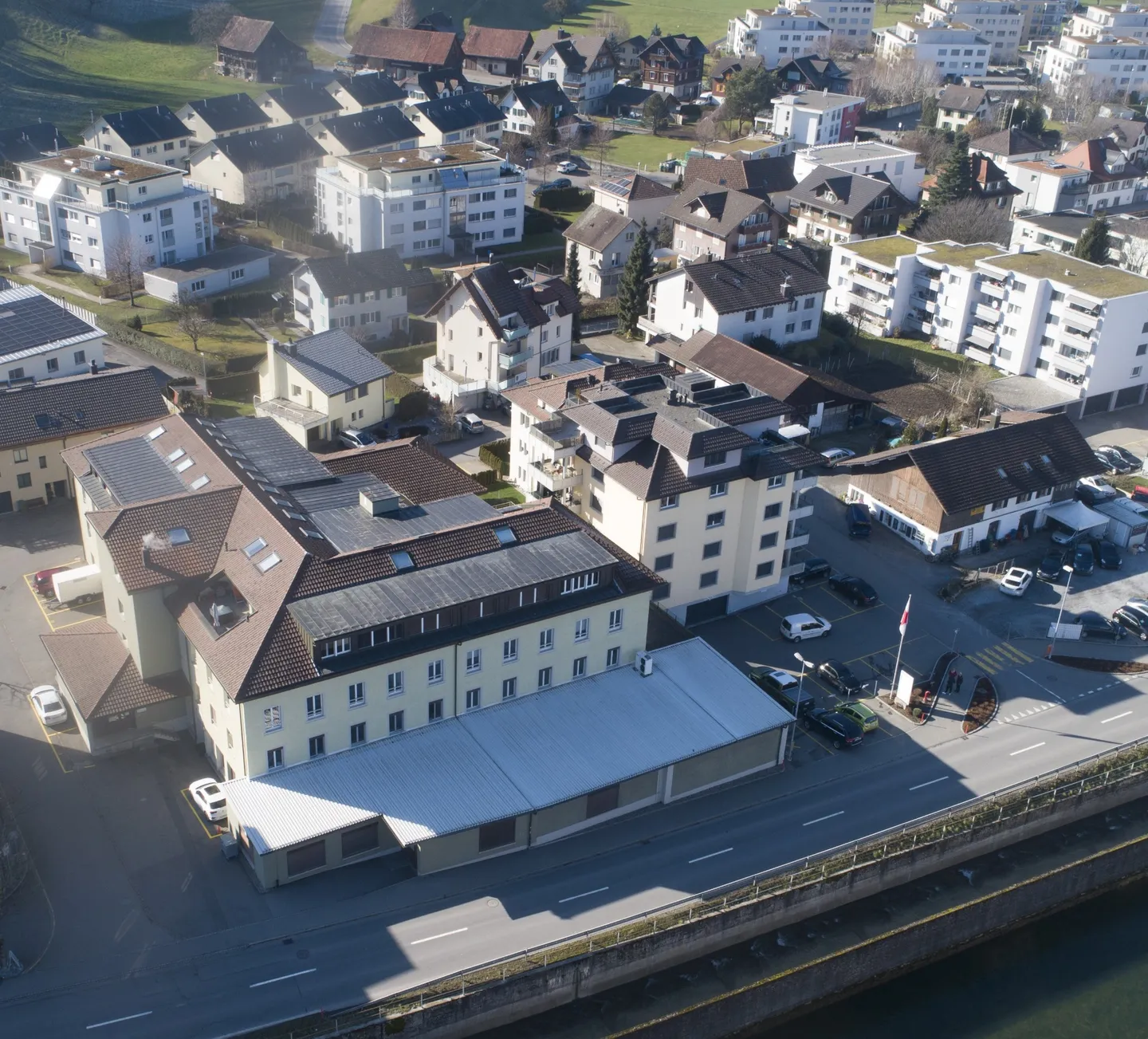 Flexible Commercial Space in Siebnen - Photo 1 of 1