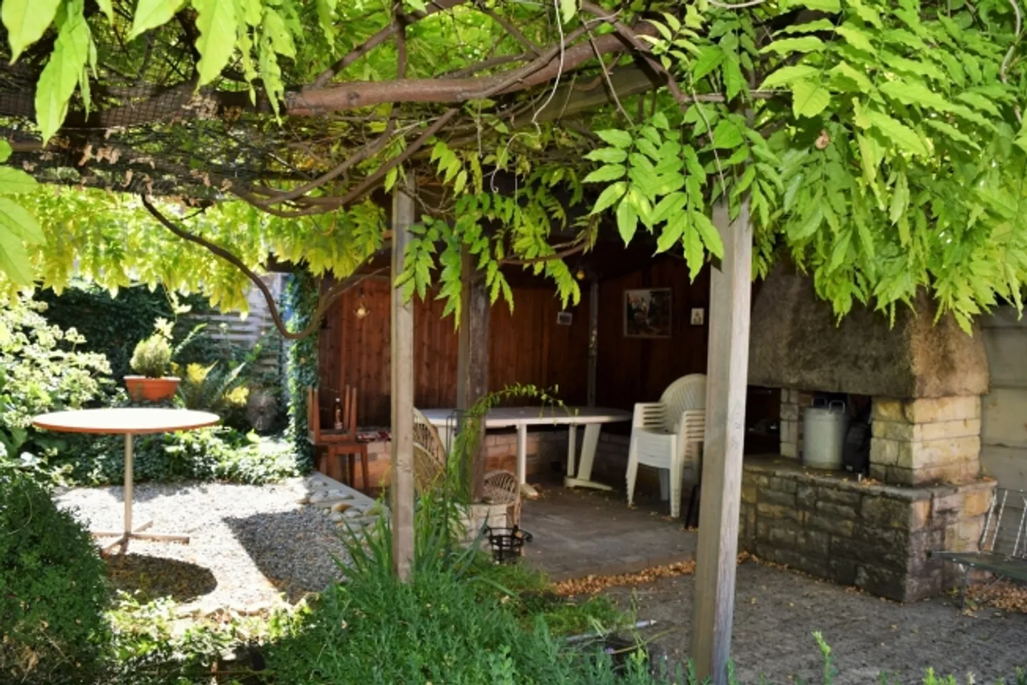 Ideale posizione con 3 appartamenti e 1 locale commerciale - Foto 9 di 11