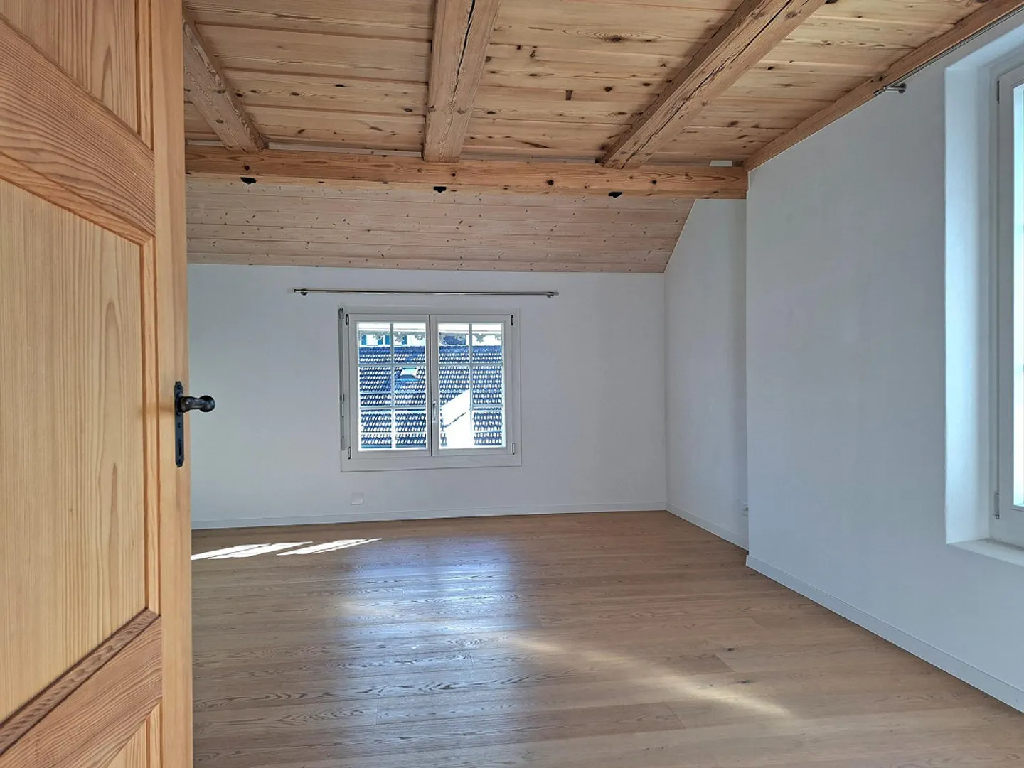 Gemütliche 2.5 Zimmerwohnung in Stöckli in Mattstetten zu vermieten - Photo 2 sur 6