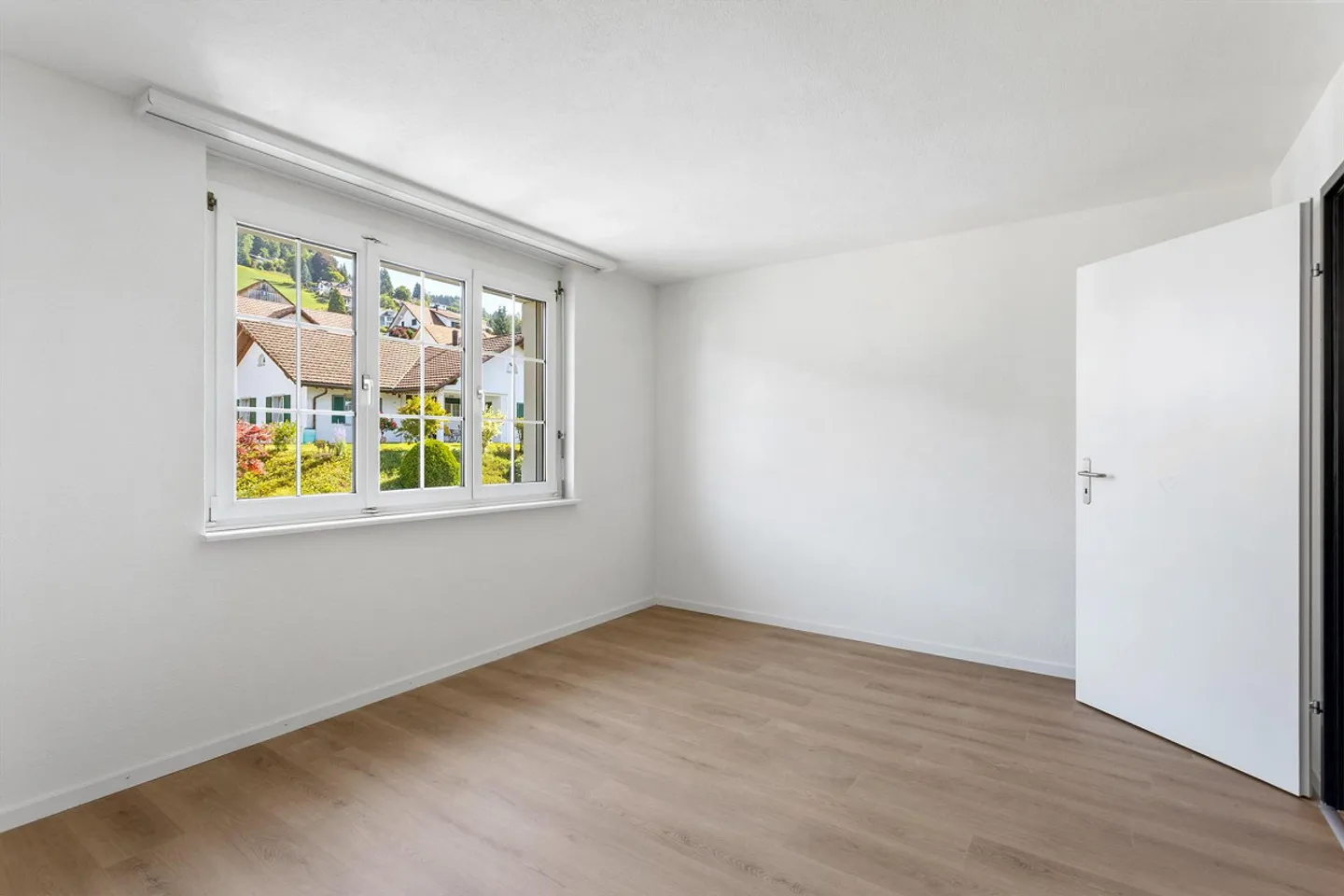 4.5-Zimmer mit TOP Aussicht und seitlicher Seesicht - Photo 9 of 23